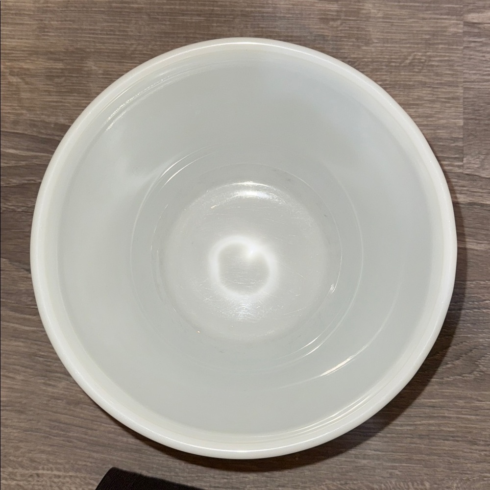 Vintage Pyrex Verde 1.5 Quart Nesting Bowl - Picture 4 of 10
